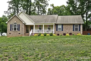 111 Old Hickory Dr, Morganton, NC 28655 - Photo 3