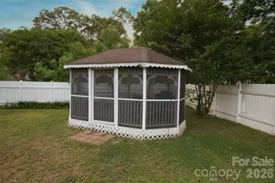 204 Clinton Ave, Clover, SC 29710 - Photo 21