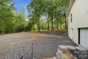 1335 Little Mountain Rd, Columbus, NC 28722 - Photo 35