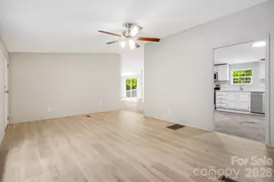 90 High Point Rd, Weaverville, NC 28787 - Photo 7
