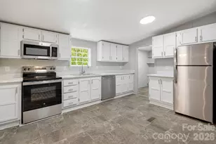 90 High Point Rd, Weaverville, NC 28787 - Photo 9