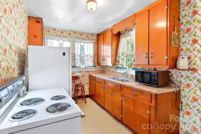 35 Second Street, Marion, NC 28752 - Photo 13