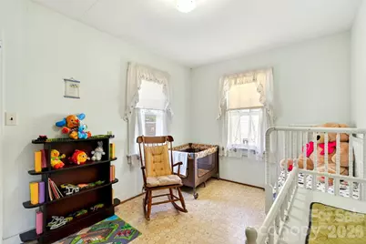35 Second Street, Marion, NC 28752 - Photo 17