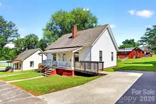 35 2nd St, Marion, NC 28752 - Photo 1