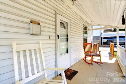 35 Second Street, Marion, NC 28752 - Photo 3