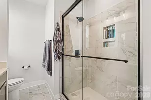 2305 Rozzelles Ferry Rd, Charlotte, NC 28208 - Photo 25
