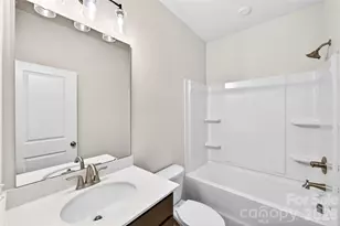 6025 Longar Ln, Charlotte, NC 28269 - Photo 19