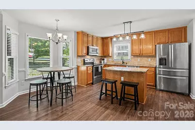 9900 Davis Lake Parkway, Charlotte, NC 28269 - Photo 7