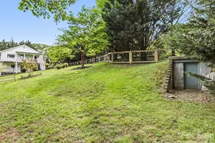 1797 N Main St, Hendersonville, NC 28792 - Photo 5