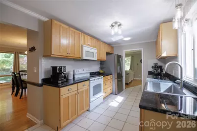 137 E Whisperwood Circle, Hendersonville, NC 28791 - Photo 31