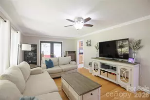 137 E Whisperwood Cir, Hendersonville, NC 28791 - Photo 11
