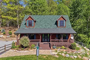 394 Hummingbird Ln, Elk Park, NC 28622 - Photo 5