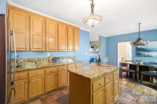 394 Hummingbird Ln, Elk Park, NC 28622 - Photo 15