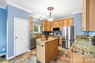 394 Hummingbird Ln, Elk Park, NC 28622 - Photo 13