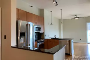505 E 6th St, Charlotte, NC 28202 - Photo 17