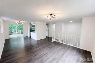 8435 Othello Pl, Charlotte, NC 28227 - Photo 9