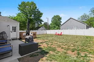 3816 Freedom Dr, Charlotte, NC 28208 - Photo 5