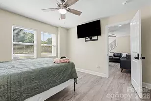 3816 Freedom Dr, Charlotte, NC 28208 - Photo 13