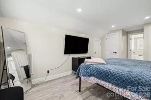 3816 Freedom Dr, Charlotte, NC 28208 - Photo 9