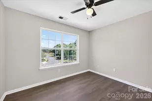 10303 Madison Park Dr, Charlotte, NC 28269 - Photo 39