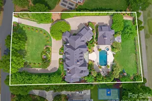 4536 Parview Dr N, Charlotte, NC 28226 - Photo 7