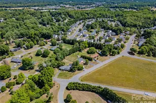 807 Silver Dapple Ln, Kernersville, NC 27284 - Photo 7