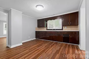 801 Woodlawn Ave SW, Valdese, NC 28690 - Photo 5