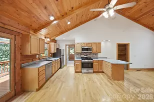 6220 Sunny Dr, Newland, NC 28657 - Photo 7