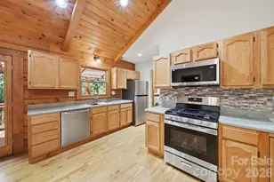 6220 Sunny Dr, Newland, NC 28657 - Photo 9