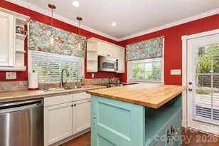 820 Woodland Rd, Statesville, NC 28677 - Photo 13