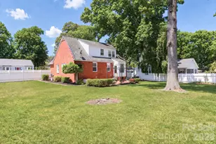 820 Woodland Rd, Statesville, NC 28677 - Photo 29