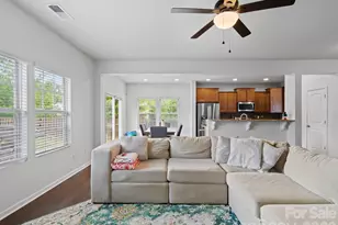 3702 Wiegon Ln, Charlotte, NC 28216 - Photo 9