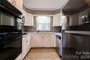 111 Harbor Point Dr, Cherryville, NC 28021 - Photo 7