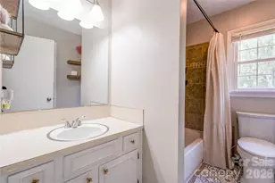 111 Harbor Point Dr, Cherryville, NC 28021 - Photo 19