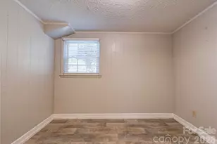 111 Harbor Point Dr, Cherryville, NC 28021 - Photo 27