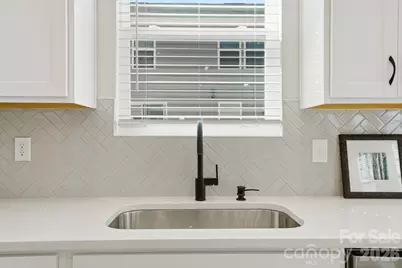 7005 Cerris Drive, Charlotte, NC 28269 - Photo 13