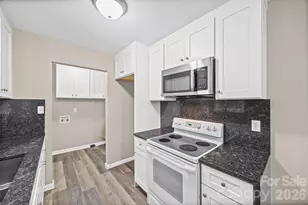 327 E Morrow Ave, Monroe, NC 28112 - Photo 9