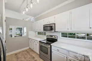 821 Mill Run Dr, Charlotte, NC 28209 - Photo 27