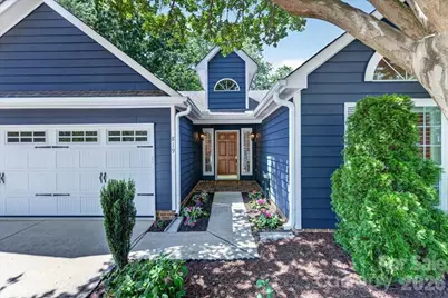 819 Mill Run Drive, Charlotte, NC 28209 - Photo 3