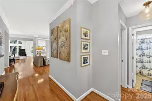 819 Mill Run Dr, Charlotte, NC 28209 - Photo 5