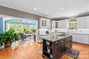 806 Pine Forest Rd, Charlotte, NC 28214 - Photo 9