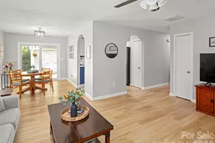 224 Clover Dr, Fletcher, NC 28732 - Photo 7