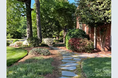 900 Greentree Drive, Charlotte, NC 28211 - Photo 5
