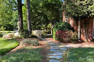 900 Greentree Dr, Charlotte, NC 28211 - Photo 5
