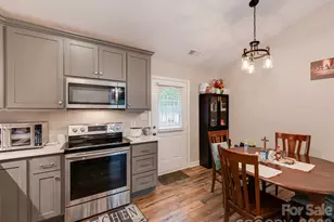 10200 Cairnsmore Pl, Mint Hill, NC 28227 - Photo 9