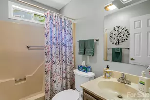 68 Lakeview Ct, Brevard, NC 28712 - Photo 29