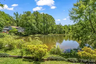68 Lakeview Ct, Brevard, NC 28712 - Photo 1