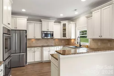 10019 Elizabeth Crest Lane, Charlotte, NC 28277 - Photo 9