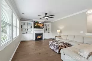 10019 Elizabeth Crest Ln, Charlotte, NC 28277 - Photo 13