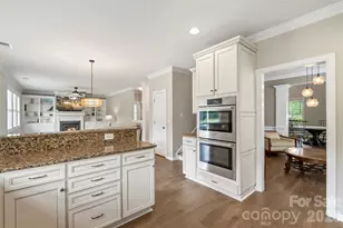 10019 Elizabeth Crest Ln, Charlotte, NC 28277 - Photo 11